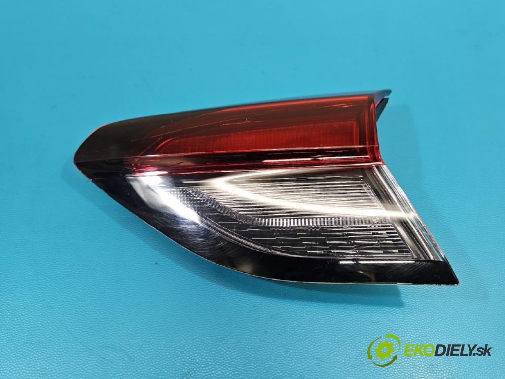 Opel Corsa F 2019- 1.2 12V 75 HP manual 55 kW 1199 cm3 5- svetlo / reflektor zadné pravé kufrové dvere 9830096180