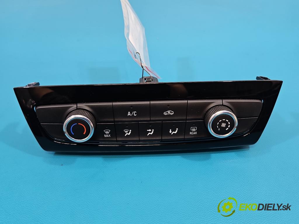 Opel Corsa F 2019- 1.2 12V 75 hp manual 55 kW 1199 cm3 5- palubní deska panel topení 39231171