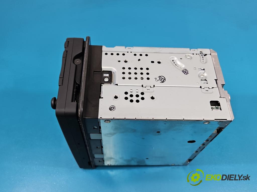 Mitsubishi Outlander II 2006-2013 2.2 DI-D 4N14 177 HP manual 130 kW 2268 cm3 5- Radio originál 261EM-07AIR5