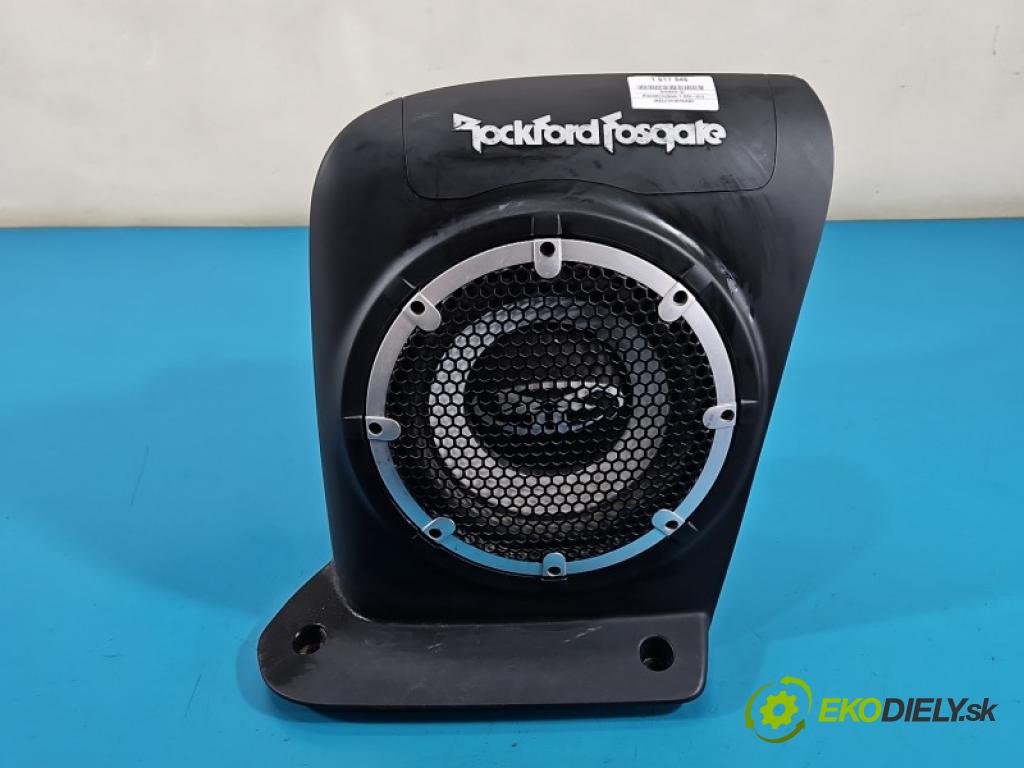 Mitsubishi Outlander II 2006-2013 2.2 DI-D 4N14 177 HP manual 130 kW 2268 cm3 5- Subwoofer:  (Audio zariadenie)