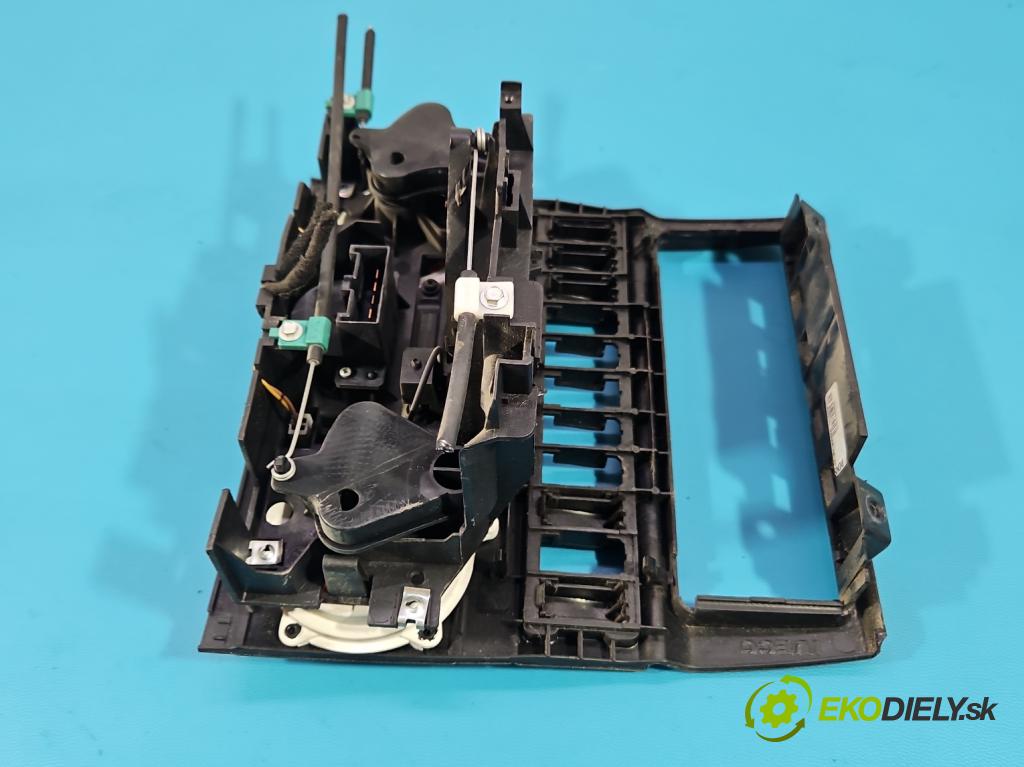 Iveco Daily IV 2006-2014 2.3 HPI 116 hp manual 85 kW 2287 cm3 5- palubní deska panel topení 178140000