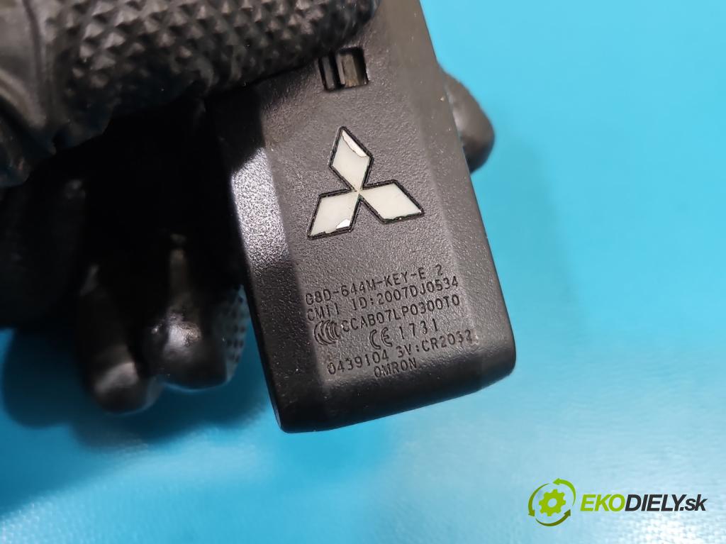 Mitsubishi Outlander II 2006-2013 2.2 DI-D 177 HP manual 130 kW 2268 cm3 5- Spínačka 8637A557 (Spínacia skrinka)