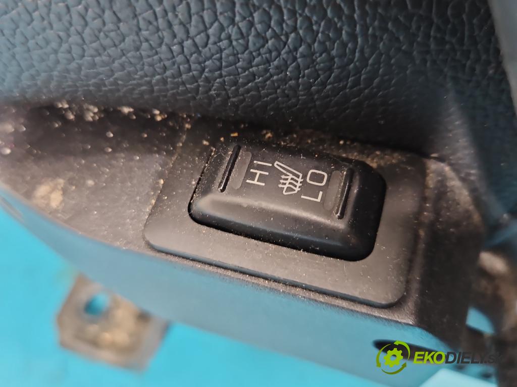 Mitsubishi Outlander II 2006-2013 2.2 DI-D 4N14 177 HP manual 130 kW 2268 cm3 5- Sedačka pravý  (Sedadlo)
