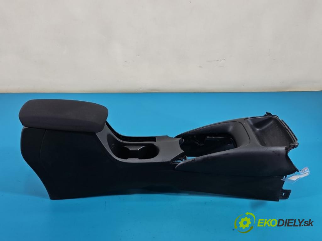 Toyota Corolla E21 2019- 1.6 16V 132  HP manual 97 kW 1598 cm3 4- operadlo  (Lakťová opierka)