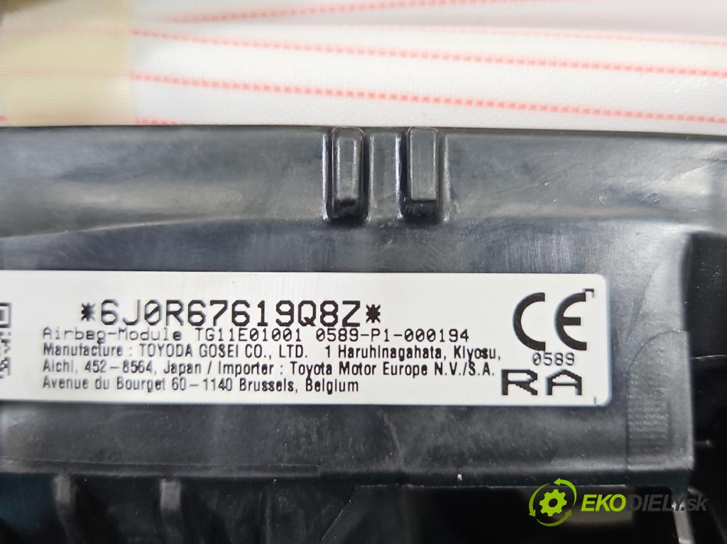 Toyota Corolla E21 2019- 1.6 16V 132 hp manual 97 kW 1598 cm3 4- Záclona: pravé 0589-P1-000194