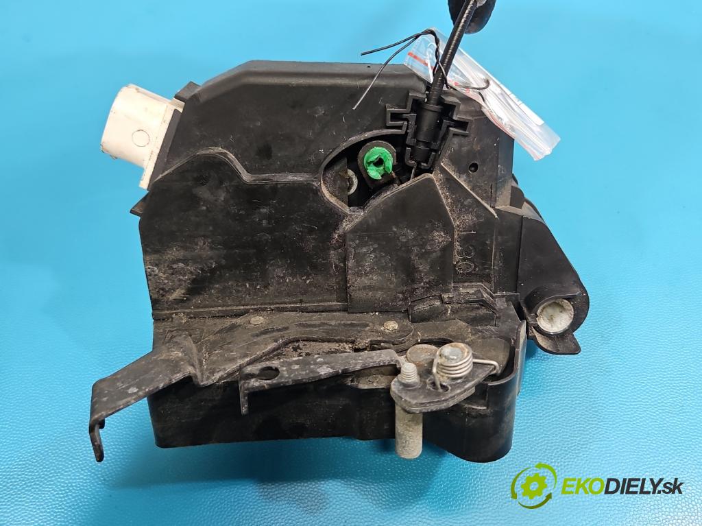 Land rover Range Rover III L322 2001-2012 4.4 V8 313 HP automatic 230 kW 4367 cm3 5- zámok predné ľavý 3M42-2181308