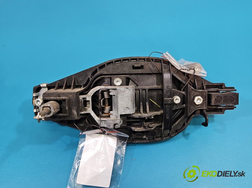 Land rover Range Rover III L322 2001-2012 4.4 V8 313 HP automatic 230 kW 4367 cm3 5- rukoväť predné ľavé mimo:  (Kľučka dverí vonkajšia predná ľavá)