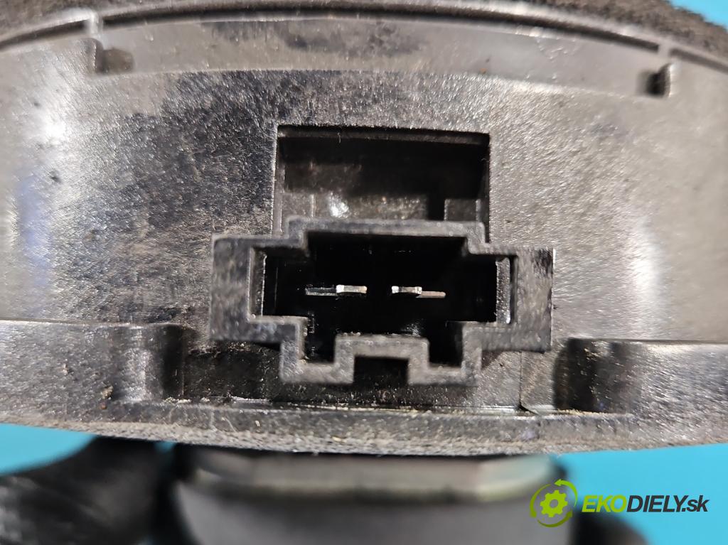 Land rover Range Rover III L322 2001-2012 4.4 V8 313 HP automatic 230 kW 4367 cm3 5- Reproduktor XH42-18808-MA