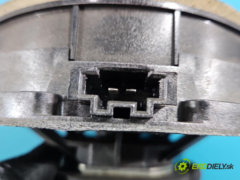 Land rover Range Rover III L322 2001-2012 4.4 V8 313 hp automatic 230 kW 4367 cm3 5- Mluvčí: XH42-18808-CB