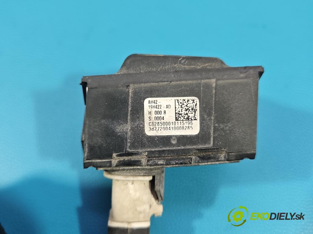 Land rover Range Rover III L322 2001-2012 4.4 V8 313 hp automatic 230 kW 4367 cm3 5- Kamera cúvaní AH42-3015-BA