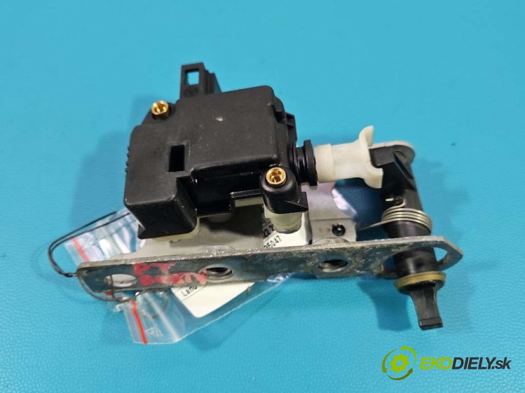 Land rover Range Rover III L322 2001-2012 4.4 V8 313 hp automatic 230 kW 4367 cm3 5- zámek kufrových dveří zadní 51247016050