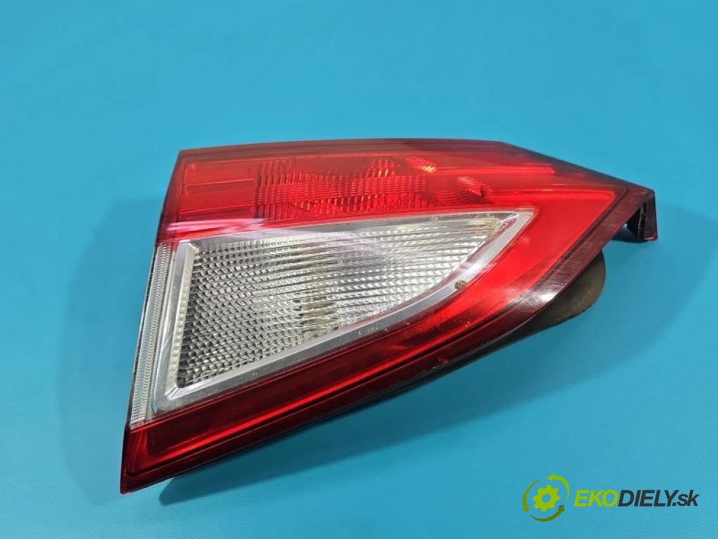 Ford C-Max II 2010-2019 2.0 tdci 150 HP manual 110 kW 1997 cm3 5- svetlo / reflektor zadné pravé kufrové dvere