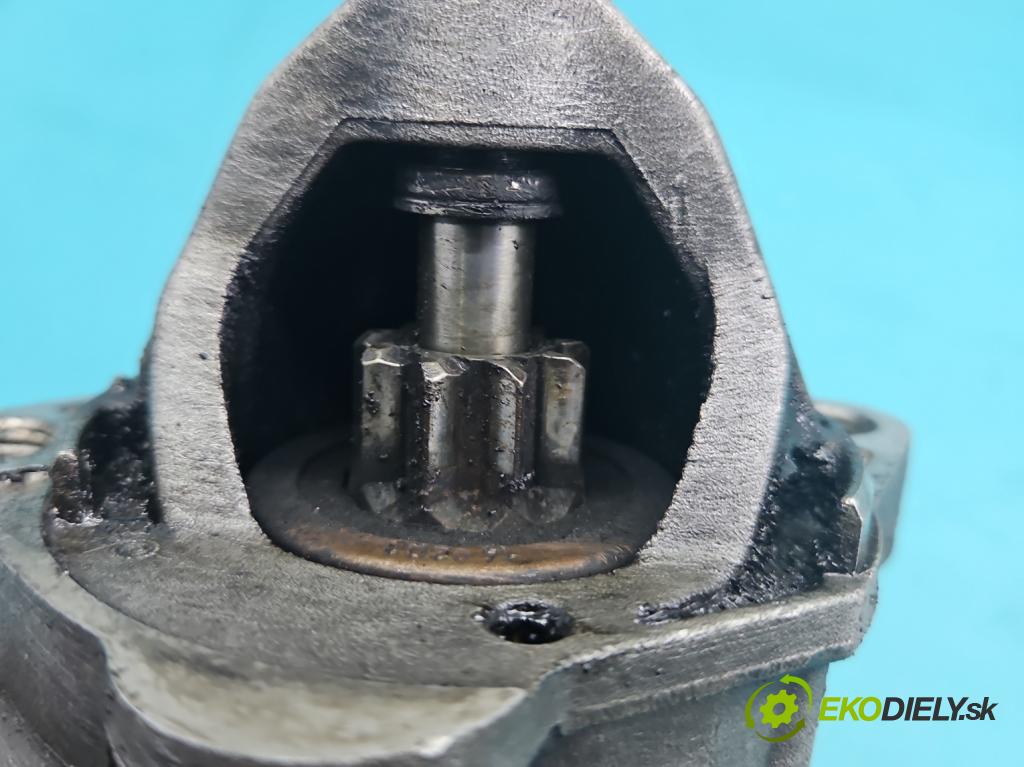 Audi A4 B6 2000-2004 1.6 8V 102 HP manual 75 kW 1595 cm3 4- štartér 0001107073 (Štartér)