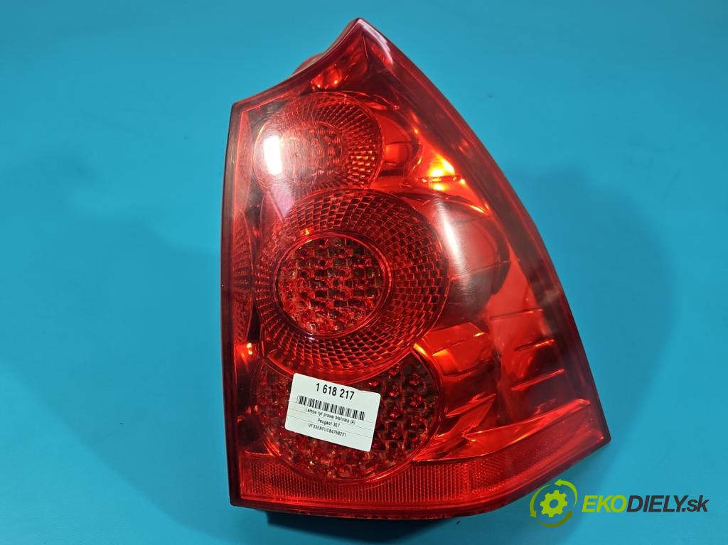 Peugeot 307 1.6 16V 109 HP manual 80 kW 1587 cm3 5- svetlo / reflektor zadné pravé blatník