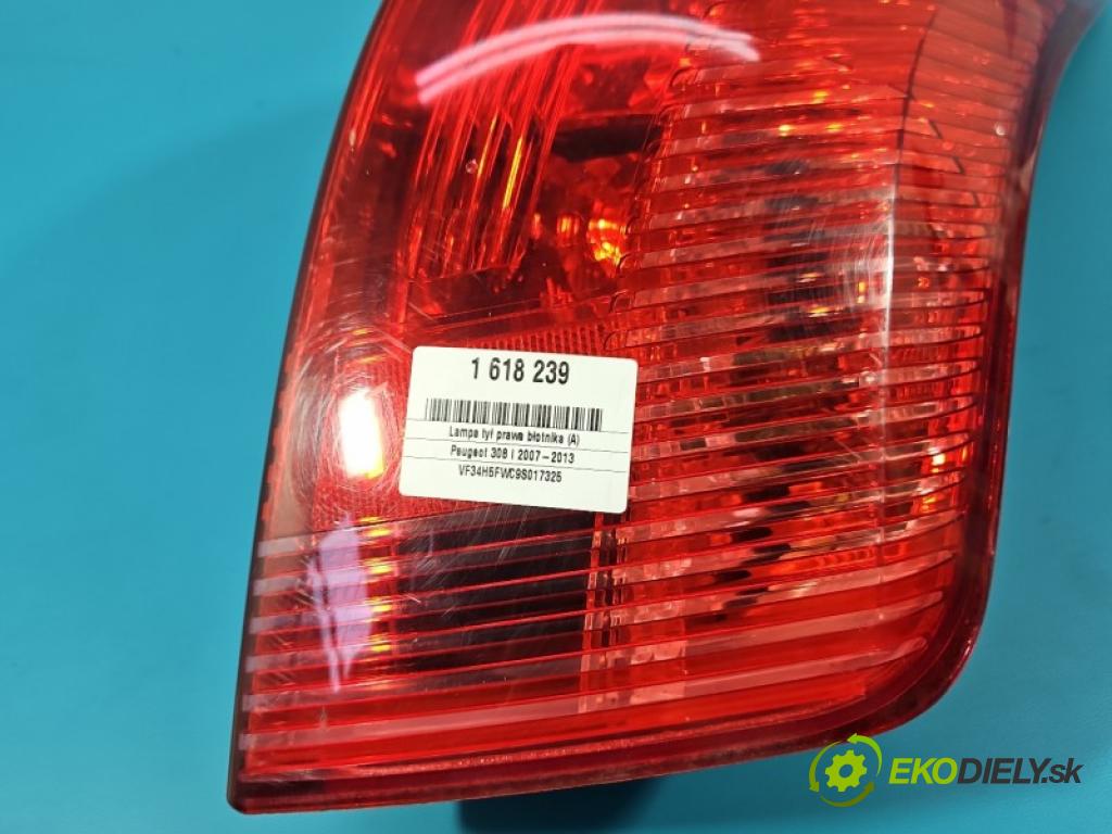 Peugeot 308 I 2007-2013 1.6 16V 120 hp manual 88 kW 1598 cm3 5- světlo zadní pravé blatník: