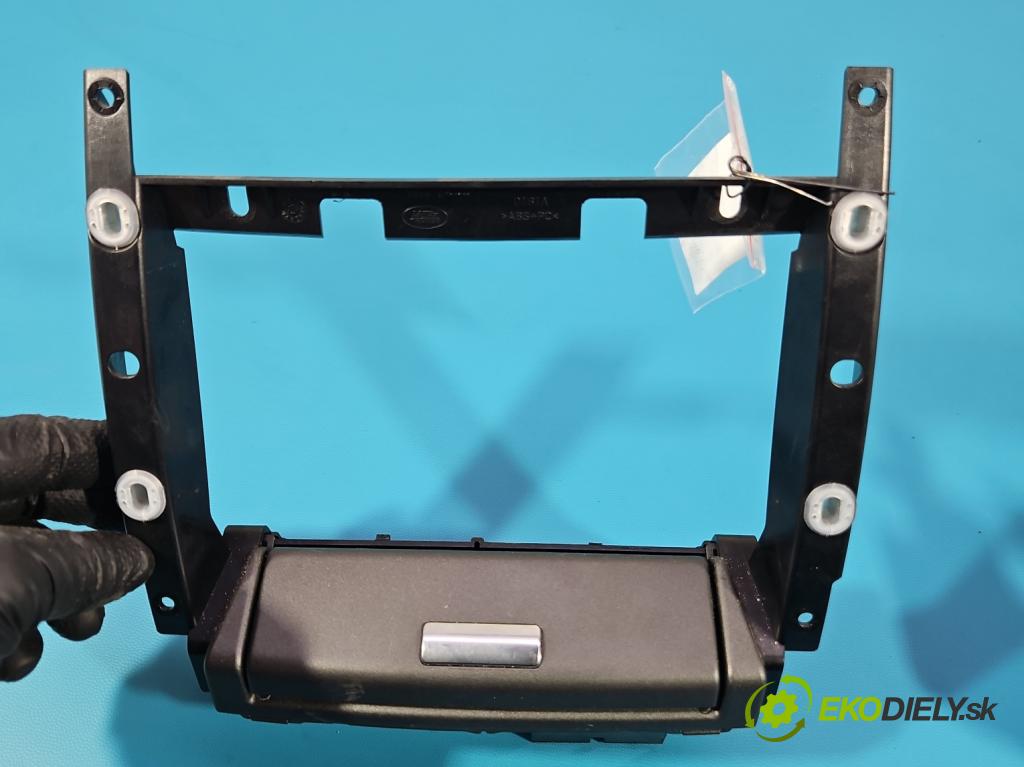 Land rover Range Rover III L322 2001-2012 4.4 V8 313 hp automatic 230 kW 4367 cm3 5- zásuvka zapalovače XH42-19C059-AA8PVA