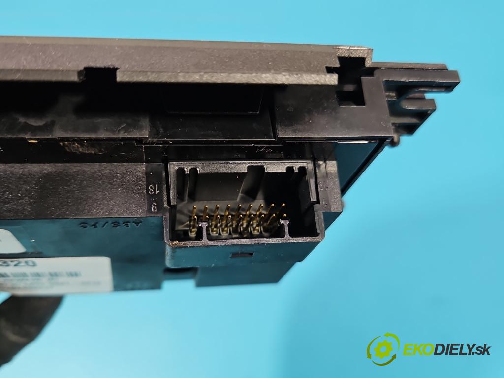 Land rover Range Rover III L322 2001-2012 4.4 V8 313 hp automatic 230 kW 4367 cm3 5- palubní deska panel topení 7H42-18D679-FB