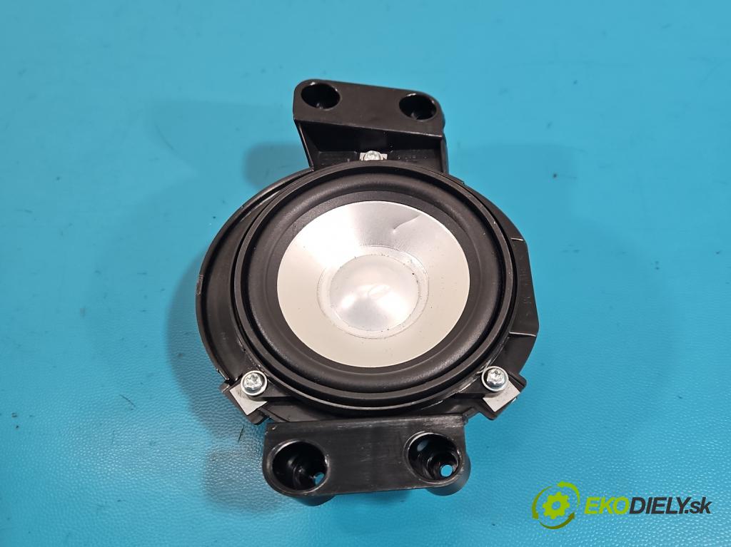 Land rover Range Rover III L322 2001-2012 4.4 V8 313 hp automatic 230 kW 4367 cm3 5- Mluvčí: 5H22-18808-FA