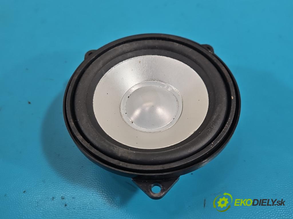 Land rover Range Rover III L322 2001-2012 4.4 V8 313 hp automatic 230 kW 4367 cm3 5- Mluvčí: 5H22-18808-FA