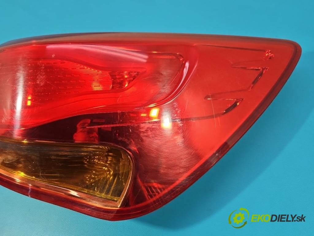 Kia Ceed II 2012-2018 1.6 crdi 128 hp manual 94 kW 1582 cm3 5- světlo zadní pravé blatník: 92402-A23