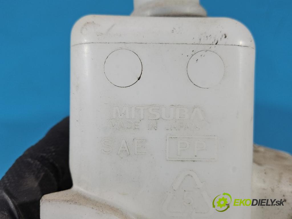 Mitsubishi Outlander II 2006-2013 2.2 DI-D 4N14 177 hp manual 130 kW 2268 cm3 5- nádržka tekutina: ostřikovačů