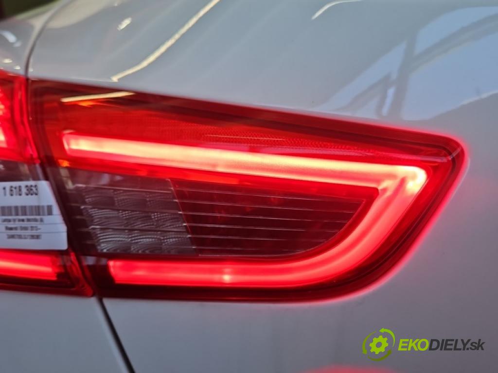 Maserati Ghibli 2013- 3.0 V6 349HP automatic 257 kW 2979 cm3 4- svetlo / reflektor zadné ľavé kufrové dvere 06700046820