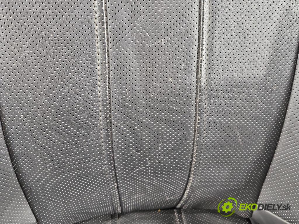 Land rover Range Rover III L322 2001-2012 4.4 V8 313 HP automatic 230 kW 4367 cm3 5- Sedačka pravý  (Sedadlo)