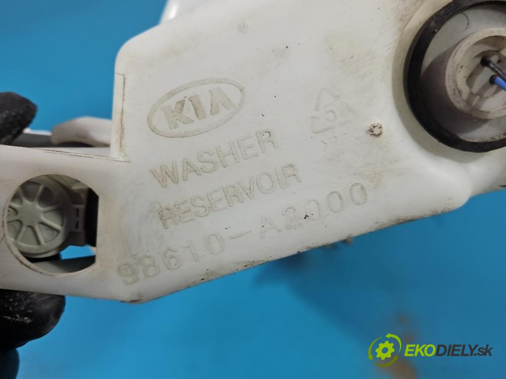 Kia Ceed II 2012-2018 1.6 crdi 128 hp manual 94 kW 1582 cm3 5- nádržka tekutina: ostřikovačů 98610-A2000