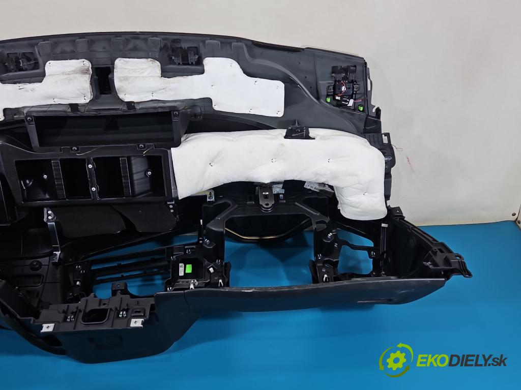 Kia Ceed II 2012-2018 1.6 crdi 128 HP manual 94 kW 1582 cm3 5- kokpit,pristrojová doska rozdeľovacia 