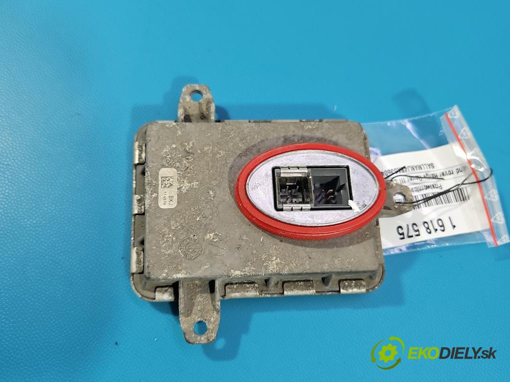 Land rover Range Rover III L322 2001-2012 4.4 V8 313 hp automatic 230 kW 4367 cm3 5- měnič xenon 130732926901 (Řídící jednotka xenonu)