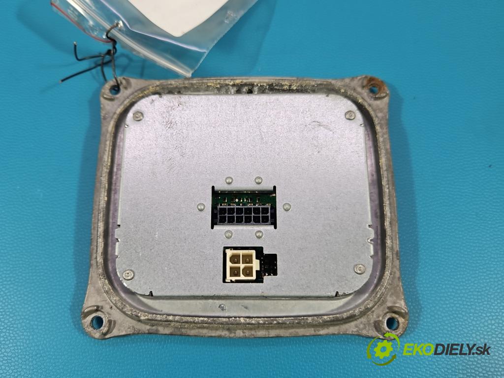 Land rover Range Rover III L322 2001-2012 4.4 V8 313 HP automatic 230 kW 4367 cm3 5- modul lampy: 1307329241