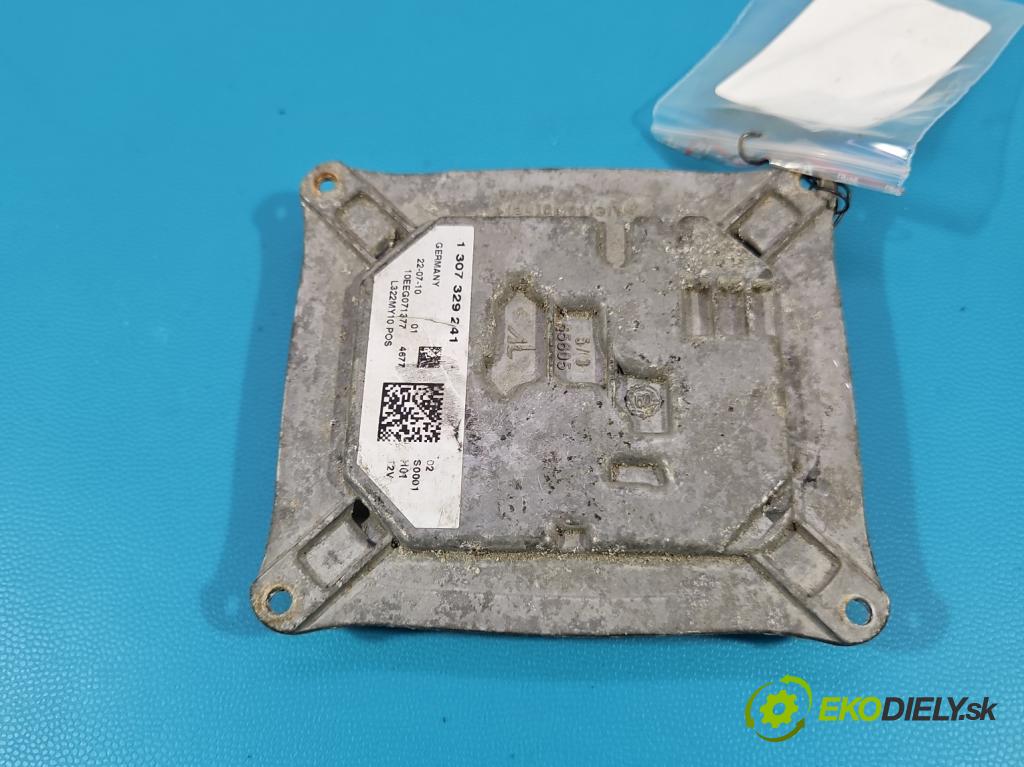 Land rover Range Rover III L322 2001-2012 4.4 V8 313 HP automatic 230 kW 4367 cm3 5- modul lampy: 1307329241
