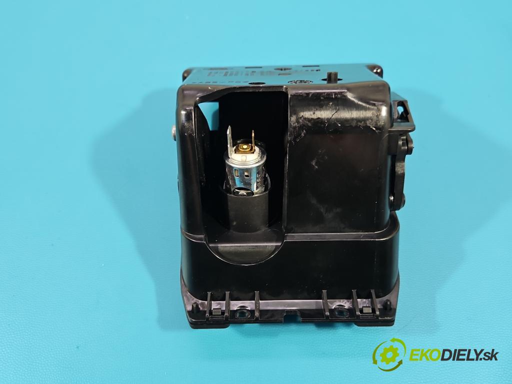 Land rover Range Rover III L322 2001-2012 4.4 V8 313 HP automatic 230 kW 4367 cm3 5- kastlík FKH500100