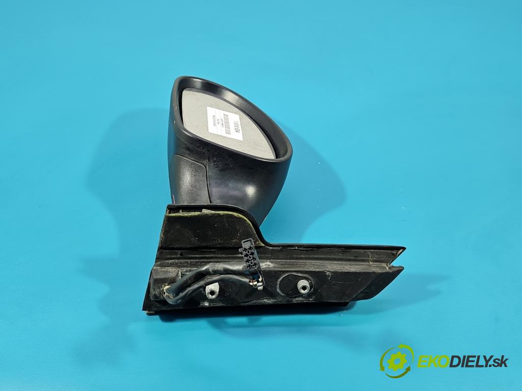 Seat Altea 1.6 8V 102 hp manual 75 kW 1595 cm3 5- zpětné zrcátko levé  (Klika dveří ostatní)