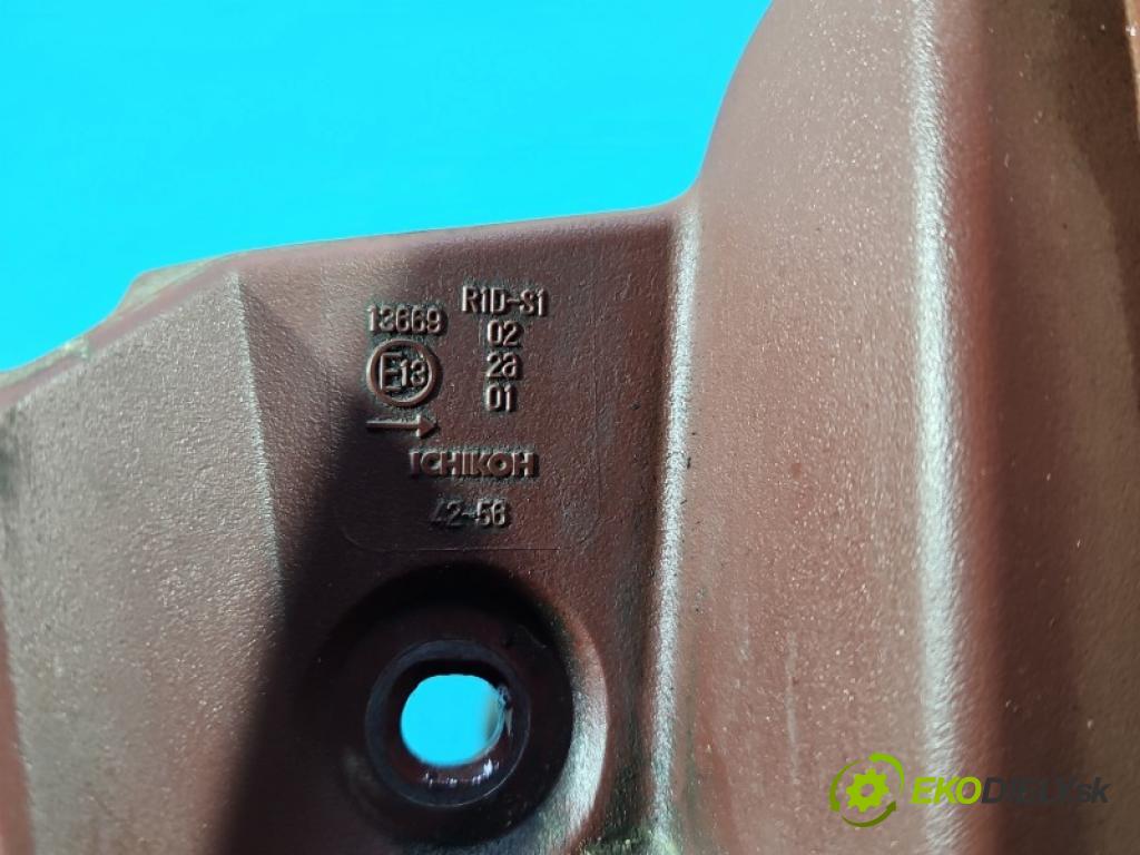 Toyota Rav4 IV 2013-2018 2.0 16V 151KM automatic 111 kW 1987 cm3 5- světlo zadní pravé blatník: