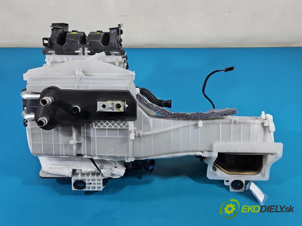 Opel Grandland 2017–2024 1.2 T 131 hp manual 96 kW 1199 cm3 5- radiátor 9675402680 (Radiátor topení)