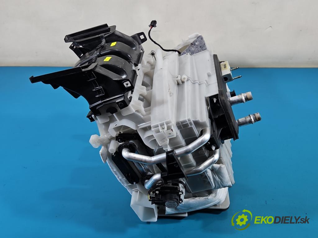 Opel Grandland 2017–2024 1.2 T 131 hp manual 96 kW 1199 cm3 5- radiátor 9675402680 (Radiátor topení)