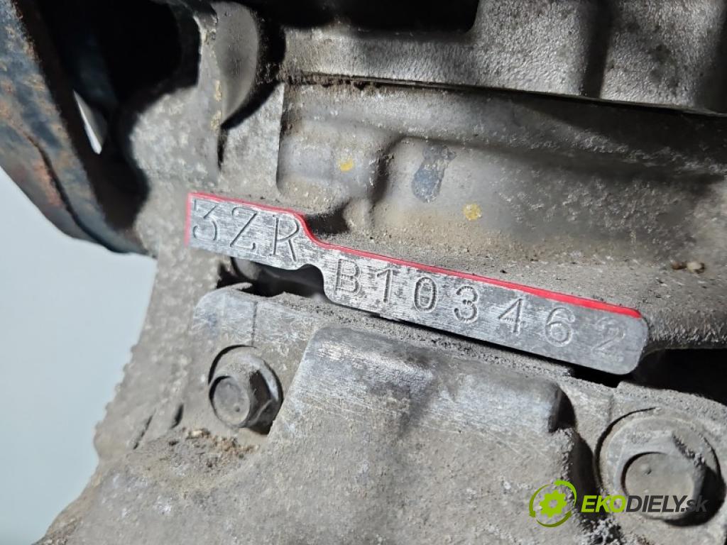 Toyota Rav4 IV 2013-2018 2.0 16V 151KM automatic 111 kW 1987 cm3 5- motor benzín 3ZR
