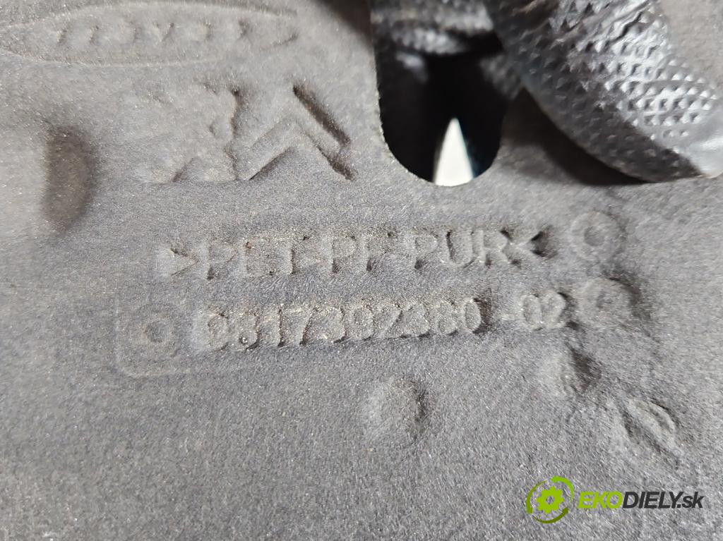 Toyota Proace City 1.5 D4D 131 HP automatic 96 kW 1499 cm3 5- Zvuková izolácia kapoty 9817392380