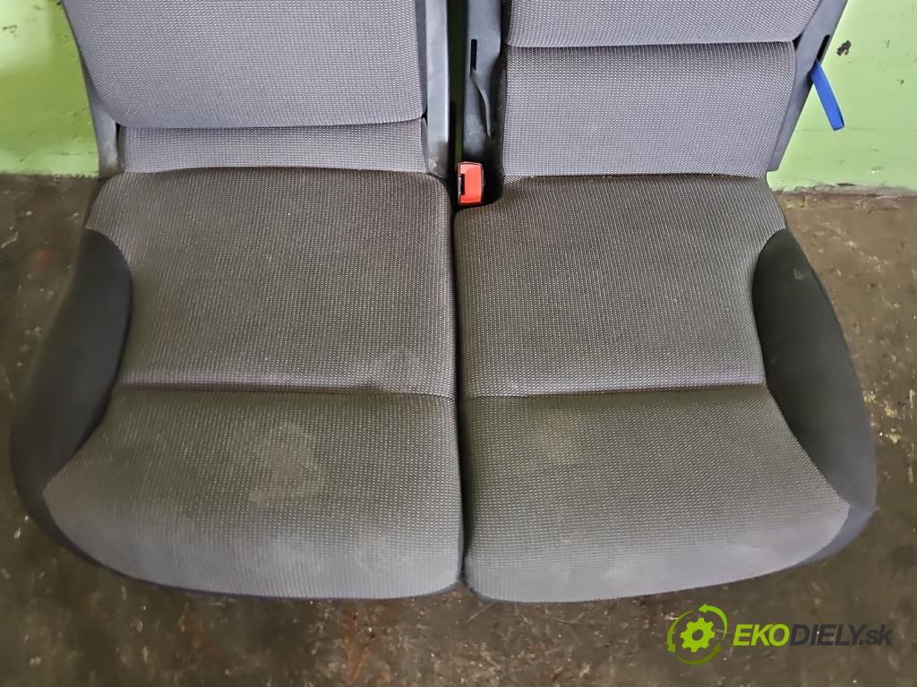 Toyota Proace City 1.5 D4D 131 hp automatic 96 kW 1499 cm3 5- Sedadlo pravý  (Sedadlo)