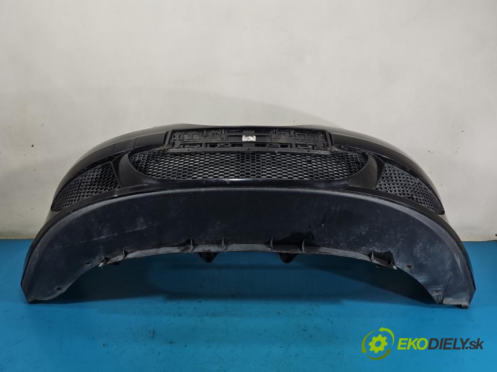 Seat Altea 1.6 8V 102 hp manual 75 kW 1595 cm3 5- nárazník přední  (Klika dveří ostatní)