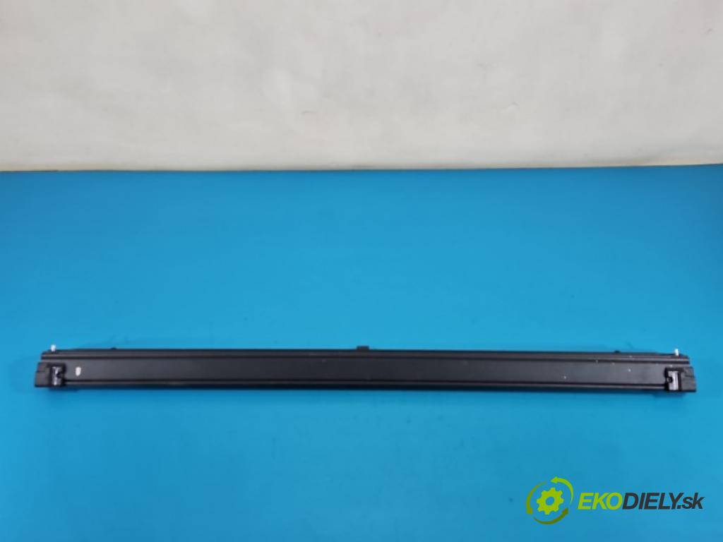Land rover Range Rover III L322 2001-2012 4.4 V8 313 hp automatic 230 kW 4367 cm3 5- roleta  (Roleta zavazadlového prostoru)