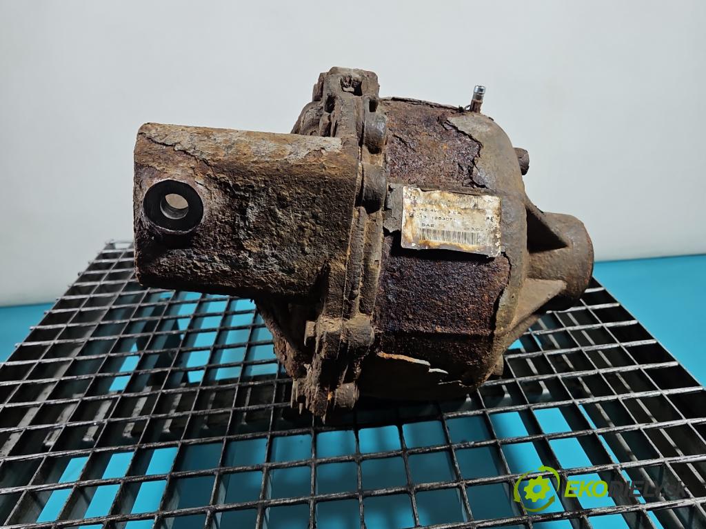 Land rover Range Rover III L322 2001-2012 4.4 V8 313 HP automatic 230 kW 4367 cm3 5- Most: zadní: BH42-4W063-BA