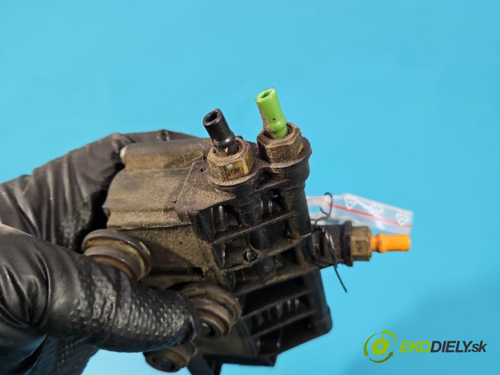 Land rover Range Rover III L322 2001-2012 4.4 V8 313 hp automatic 230 kW 4367 cm3 5- Distributor: