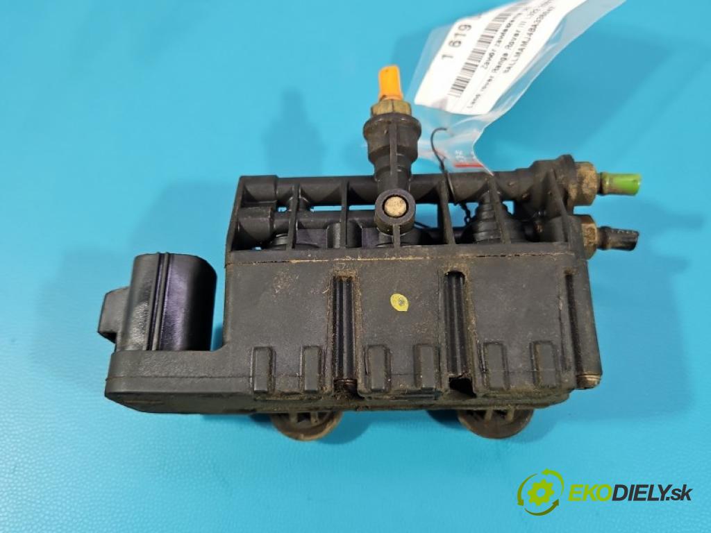 Land rover Range Rover III L322 2001-2012 4.4 V8 313 hp automatic 230 kW 4367 cm3 5- Distributor: 