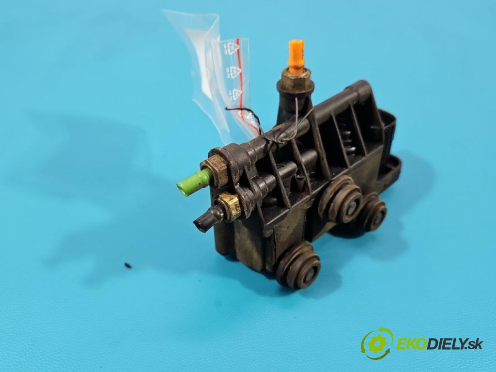 Land rover Range Rover III L322 2001-2012 4.4 V8 313 hp automatic 230 kW 4367 cm3 5- Distributor: