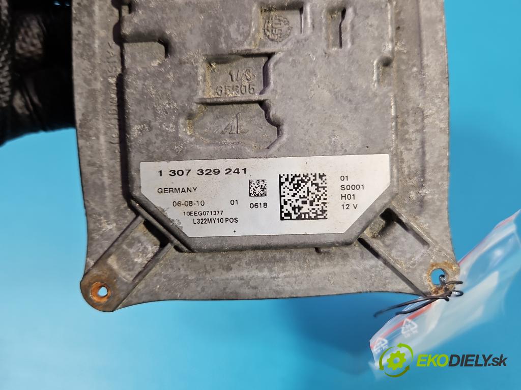 Land rover Range Rover III L322 2001-2012 4.4 V8 313 HP automatic 230 kW 4367 cm3 5- modul lampy: 1307329241