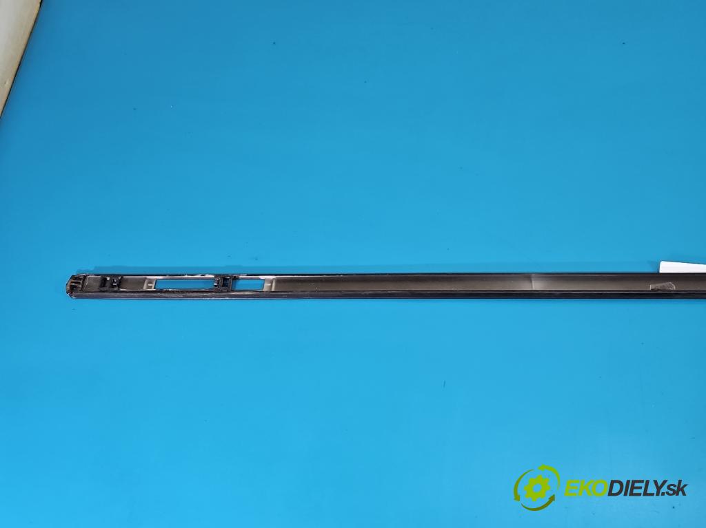 Land rover Range Rover III L322 2001-2012 4.4 V8 313 HP automatic 230 kW 4367 cm3 5- lišta střecha: ľavé S77736