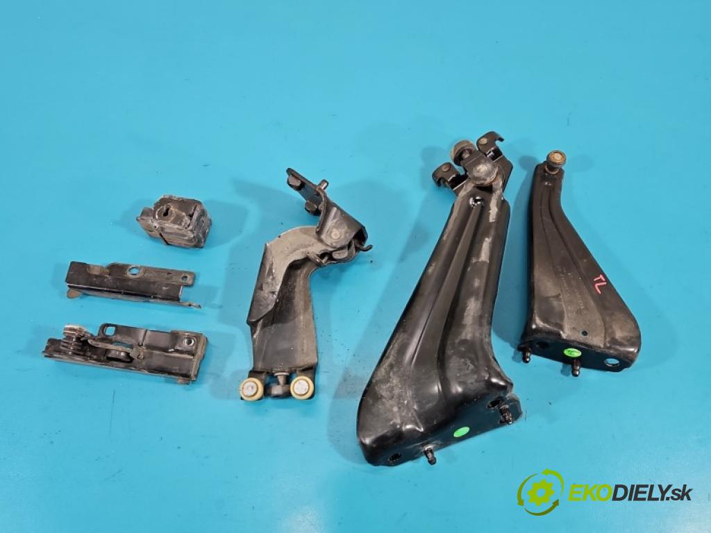 Toyota Proace City 1.5 D4D 131 HP automatic 96 kW 1499 cm3 5- Rolka dvere 9832848280