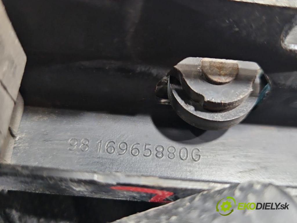 Toyota Proace City 1.5 D4D 131 HP automatic 96 kW 1499 cm3 5- Rolka dvere 9832848280